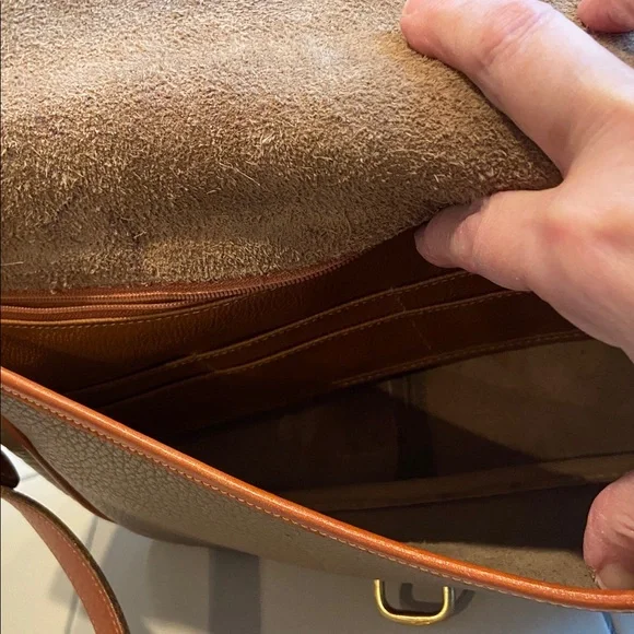 ⭐Dooney & Bourke Vintage Pebbled Leather Crossbody - Picture 12 of 12